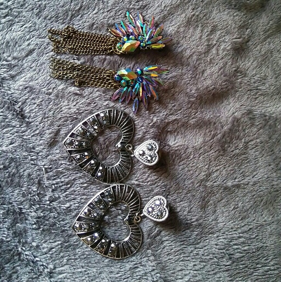 unknown Jewelry - Large shiny statement earring bundle